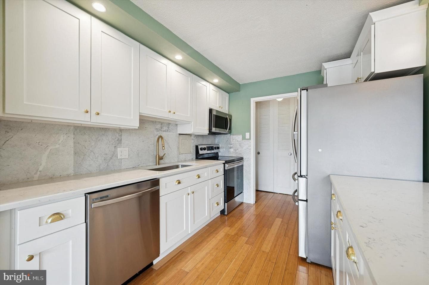 1001 City Avenue #E-403 photo 7