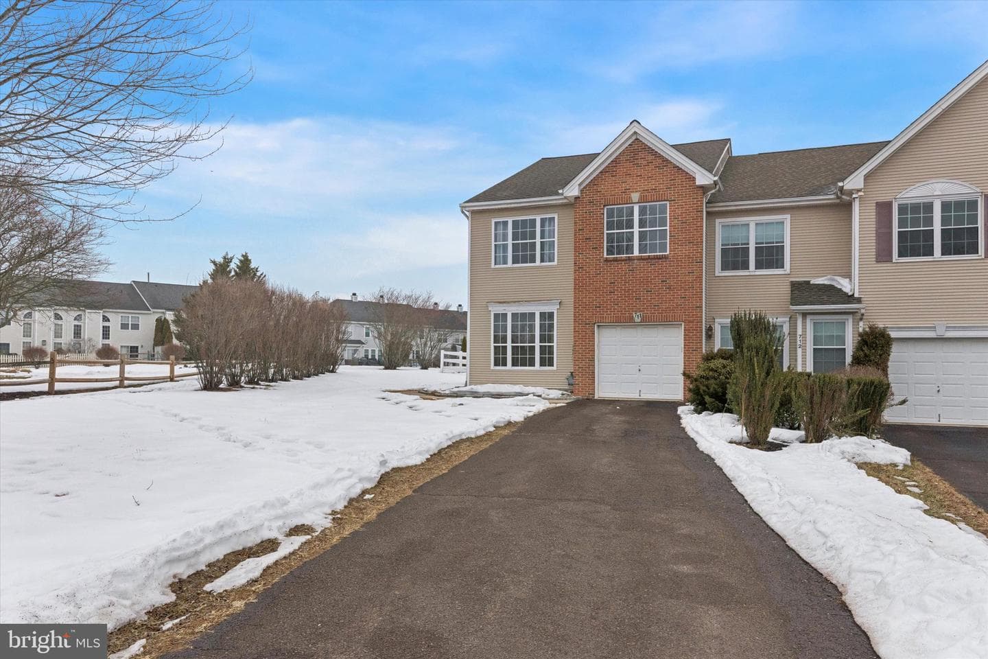 711 Bayonet Court photo 1