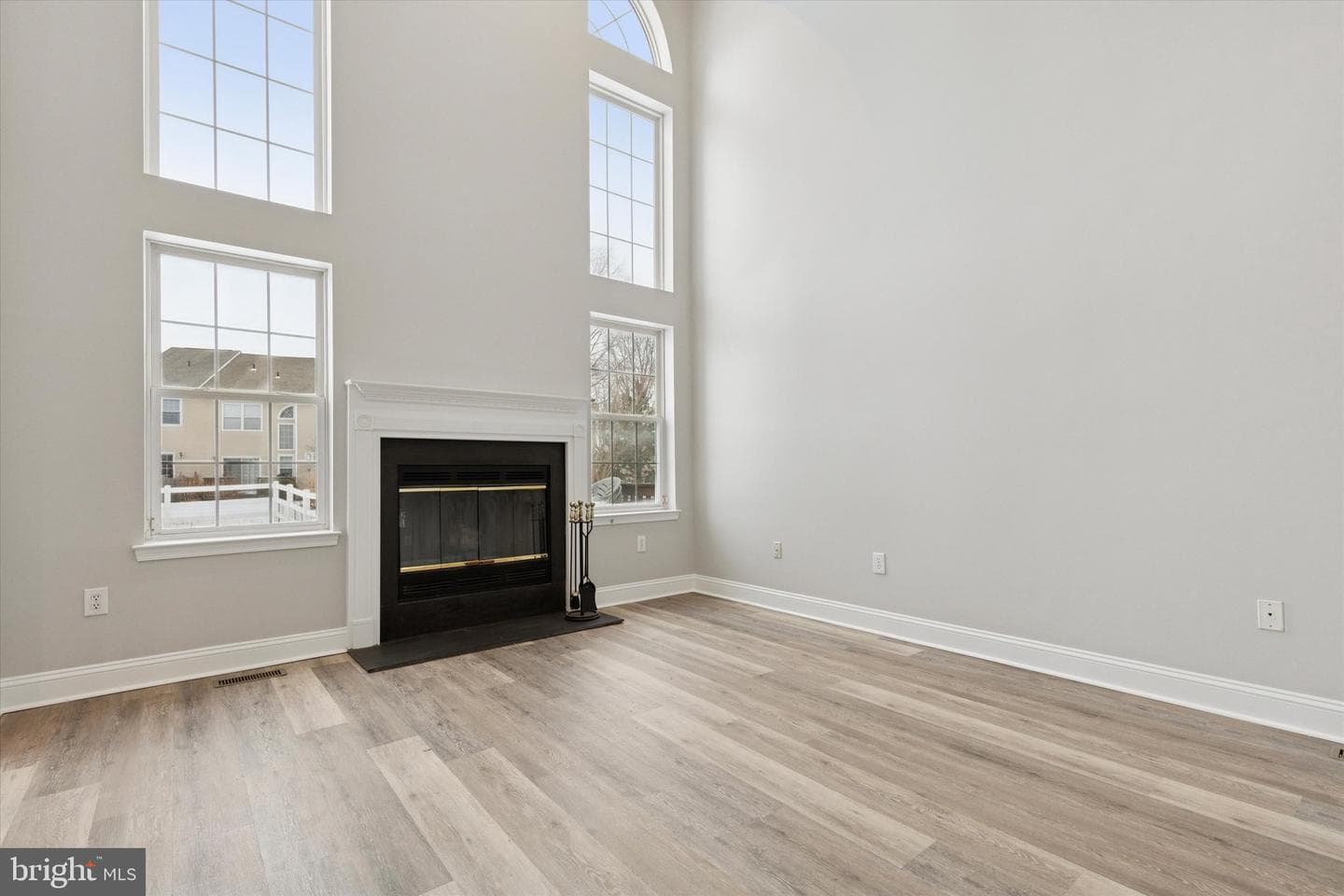 711 Bayonet Court photo 10