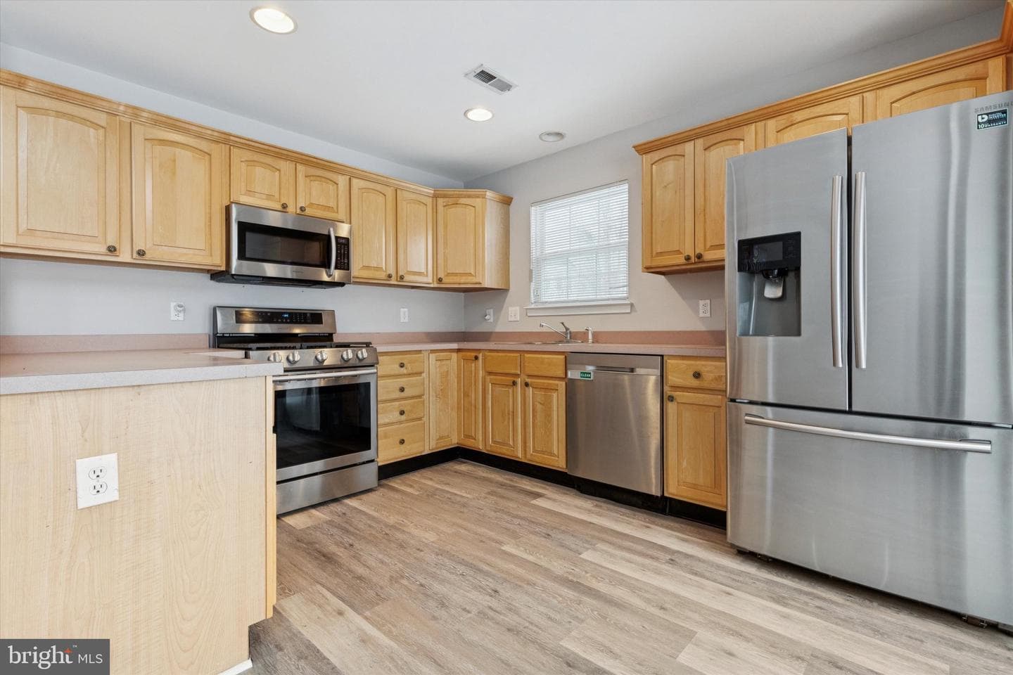 711 Bayonet Court photo 12
