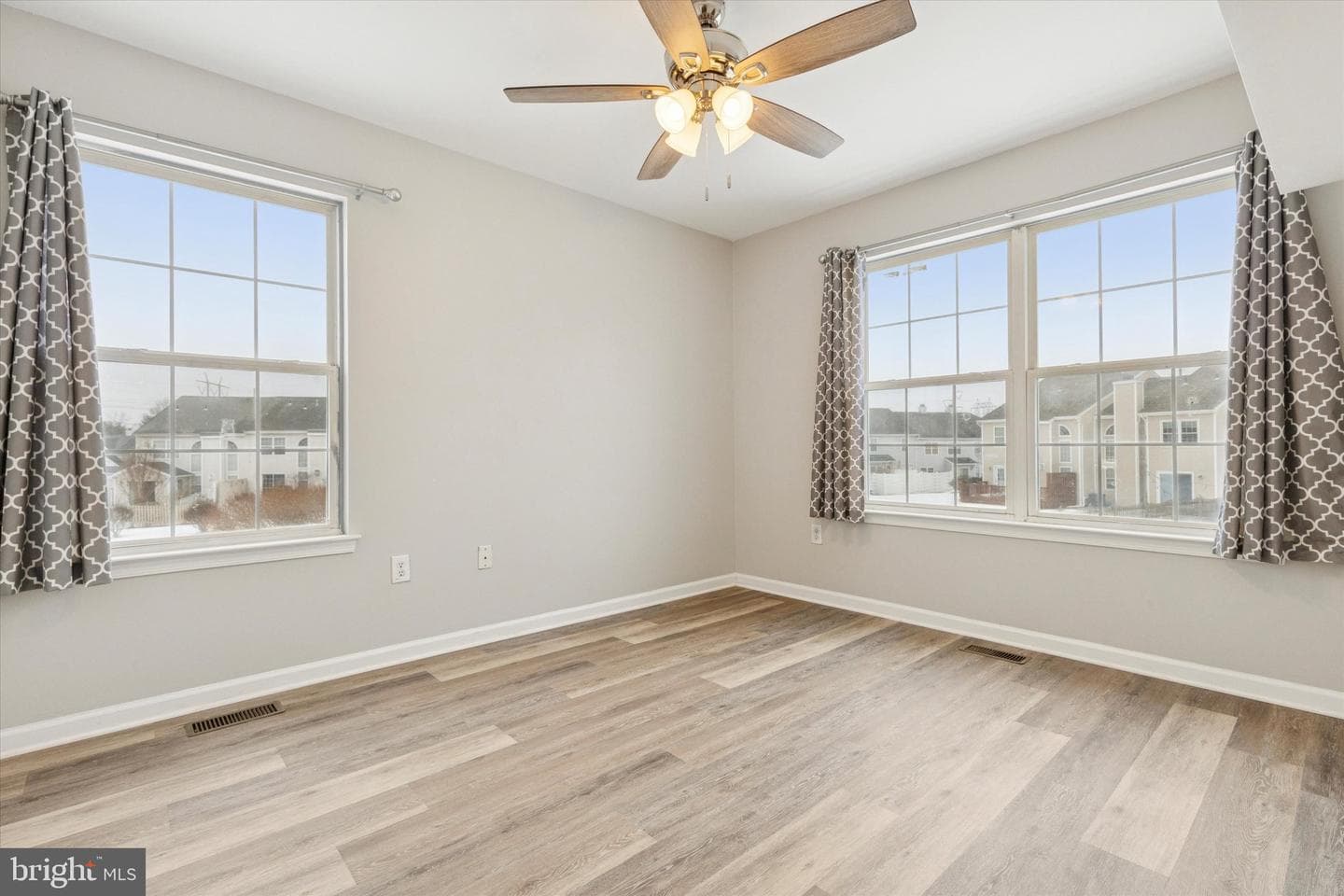 711 Bayonet Court photo 14