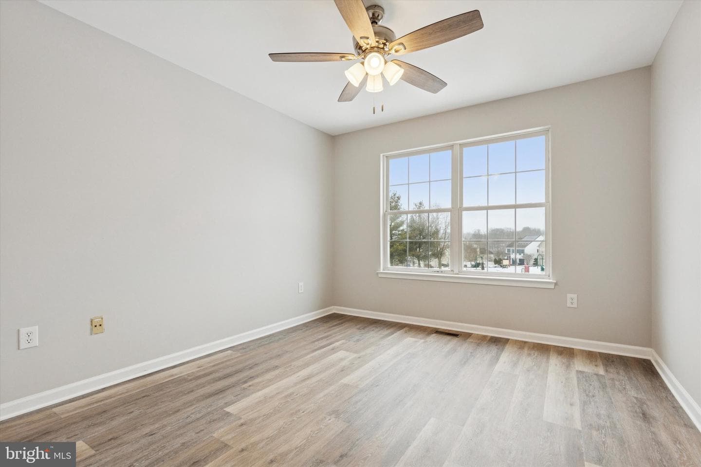 711 Bayonet Court photo 17