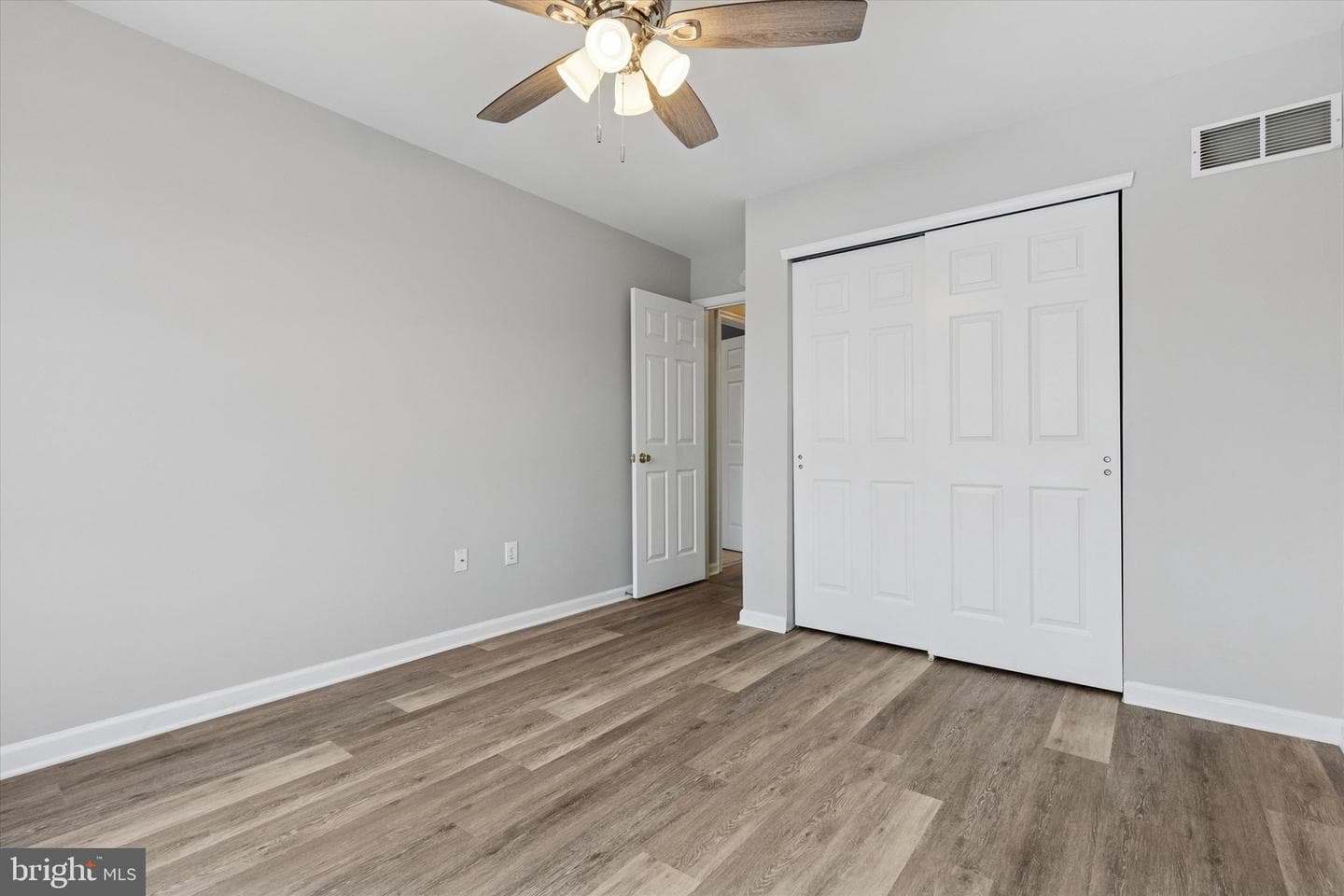 711 Bayonet Court photo 18