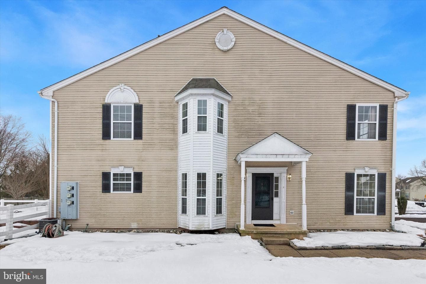711 Bayonet Court photo 2