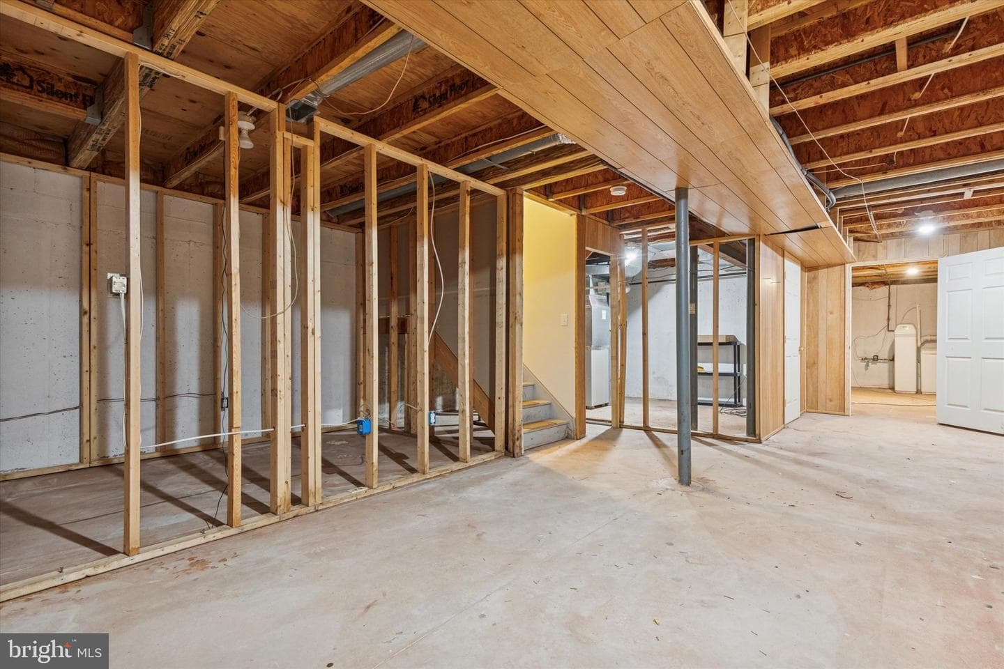 711 Bayonet Court photo 24