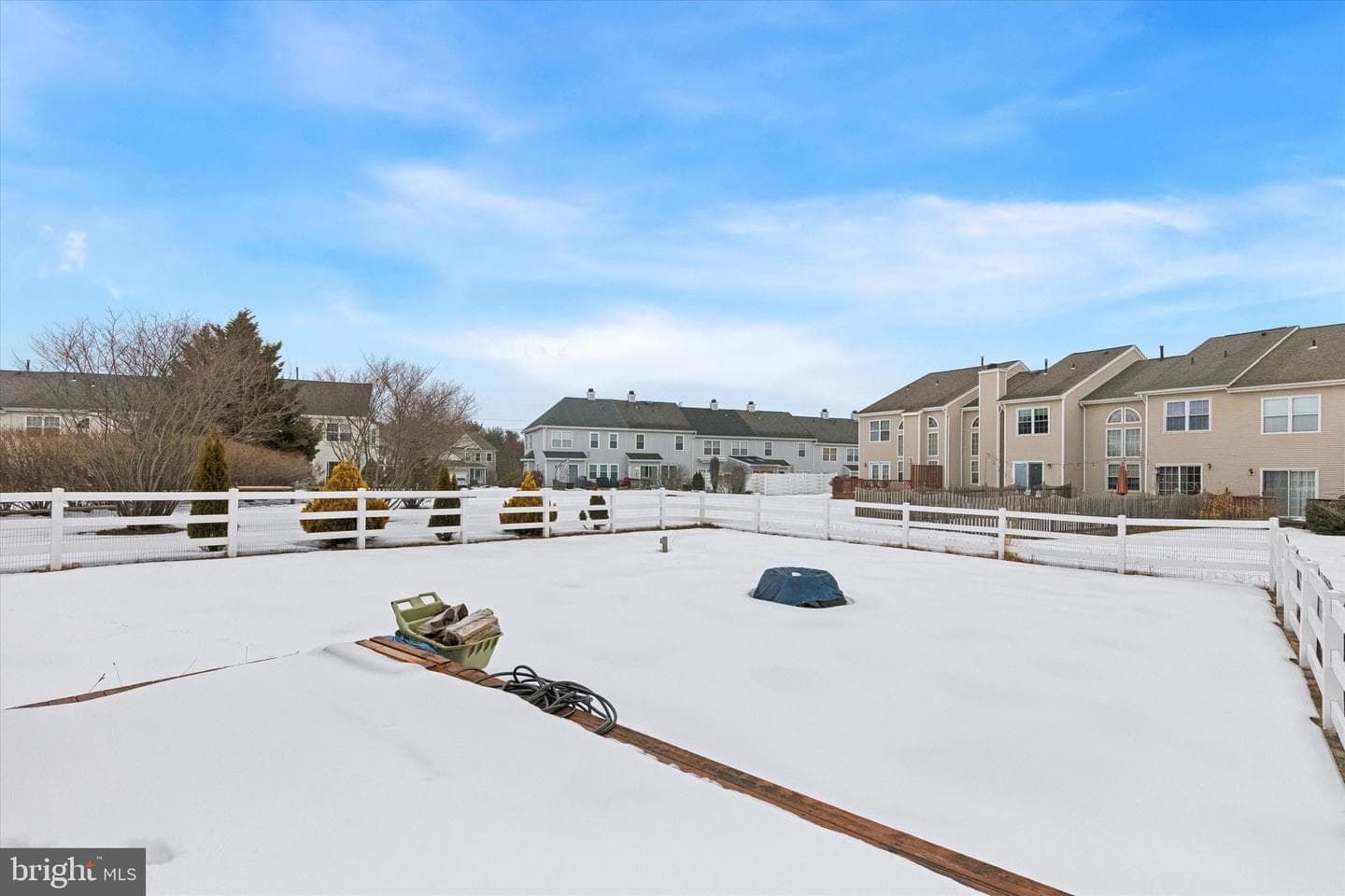 711 Bayonet Court photo 4