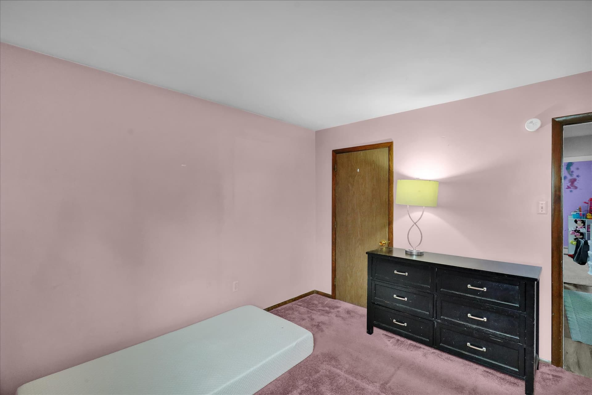 1013 Glasgow Street photo 11