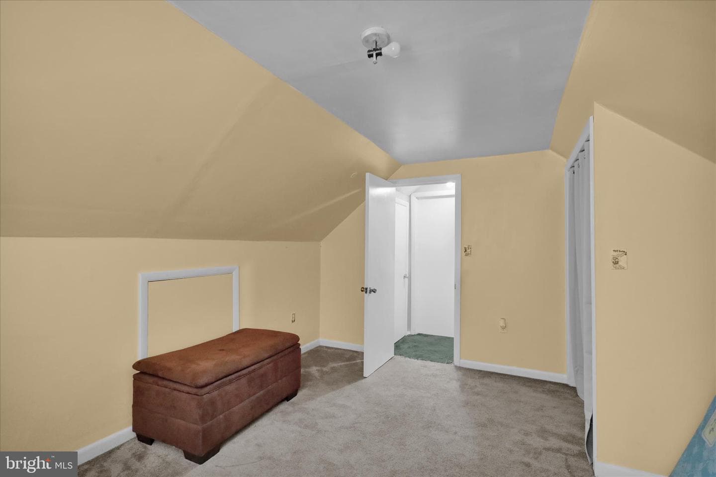 1013 Glasgow Street photo 16