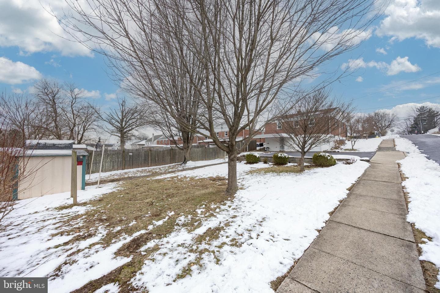 746 N Hanover Street photo 25