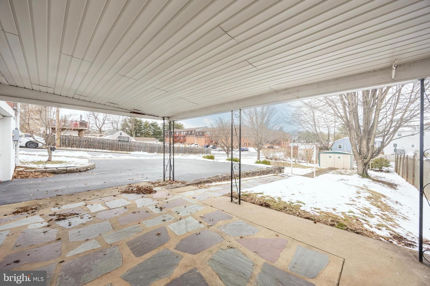 746 N Hanover Street photo 27