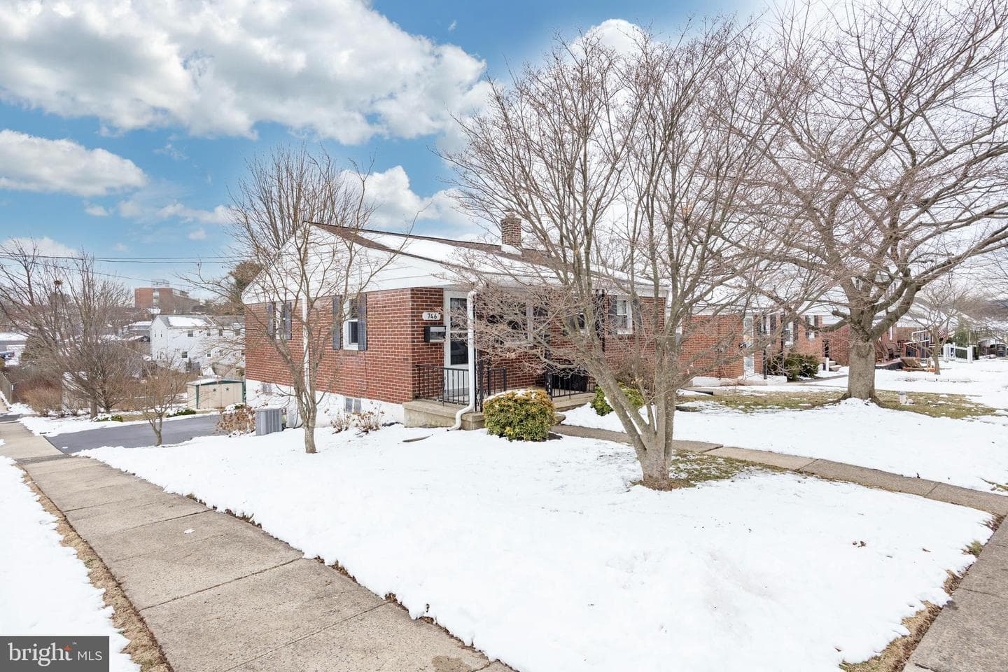 746 N Hanover Street photo 3