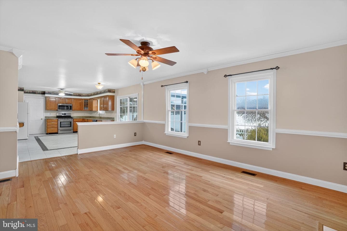 329 Morgan Way photo 12