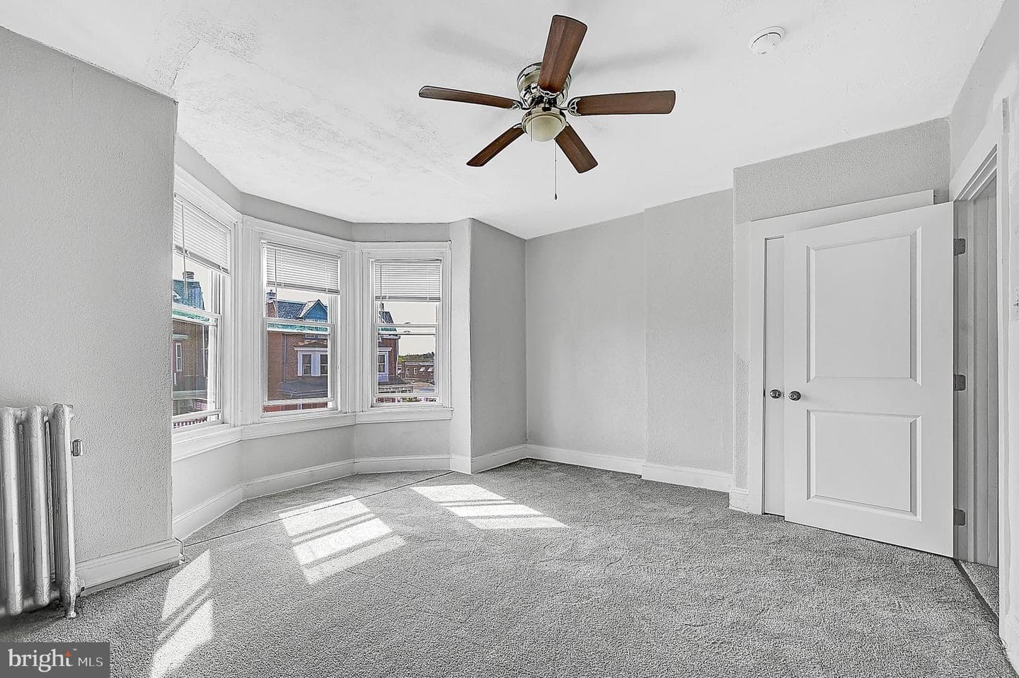 105 W Wood Street photo 35
