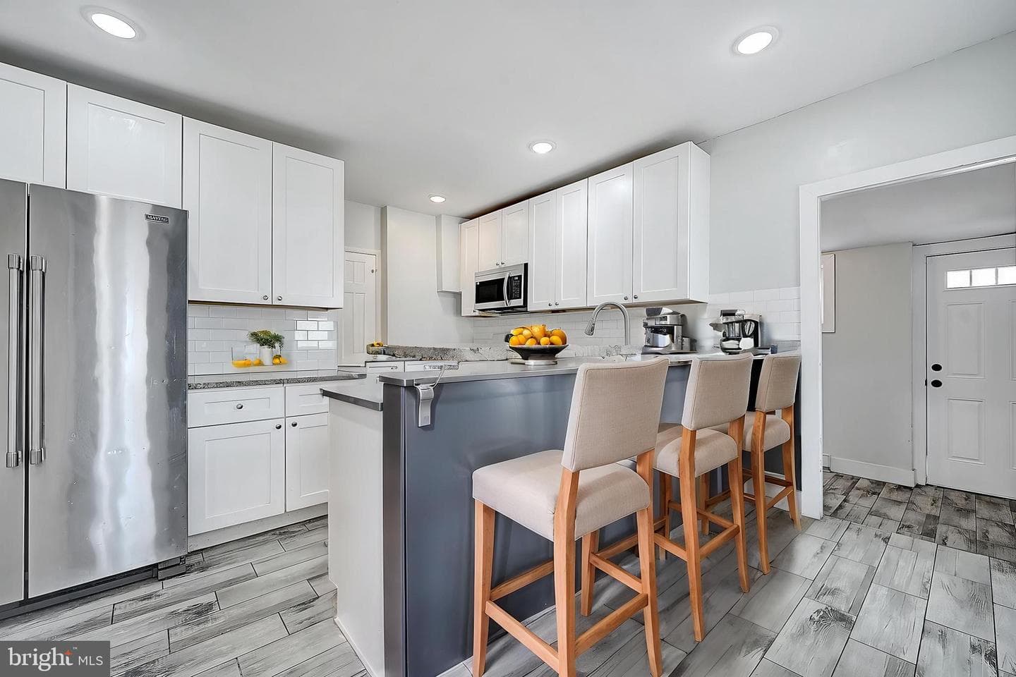 105 W Wood Street photo 8