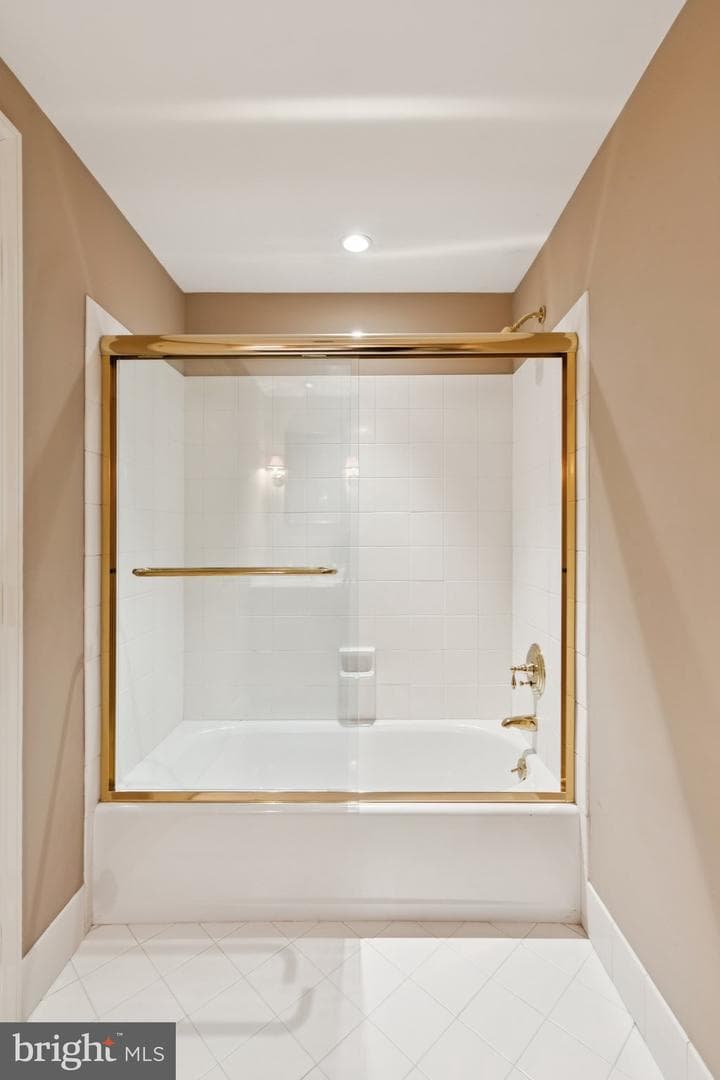 821 Oxford Crest photo 33