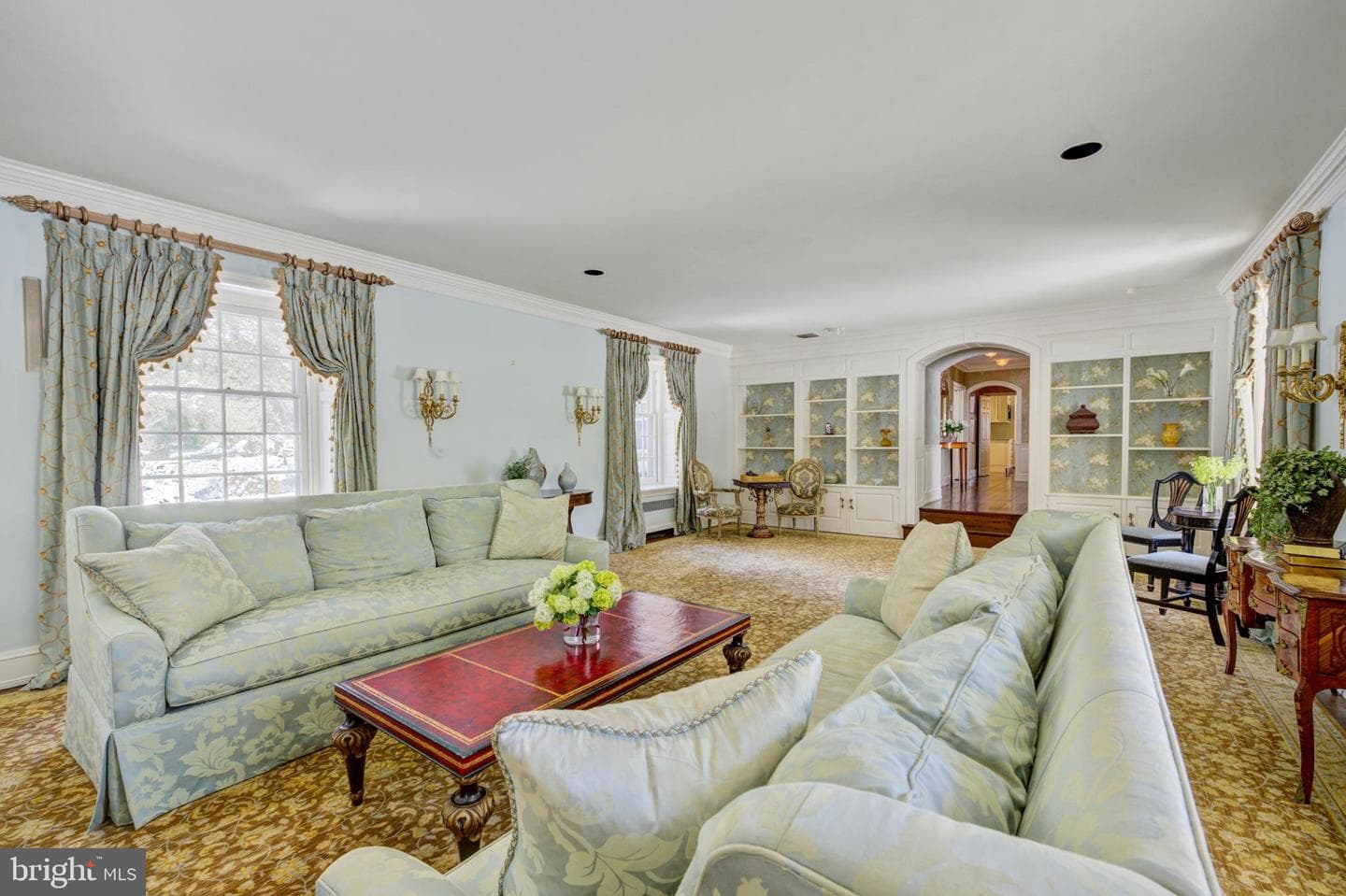 435 Garden Lane photo 6