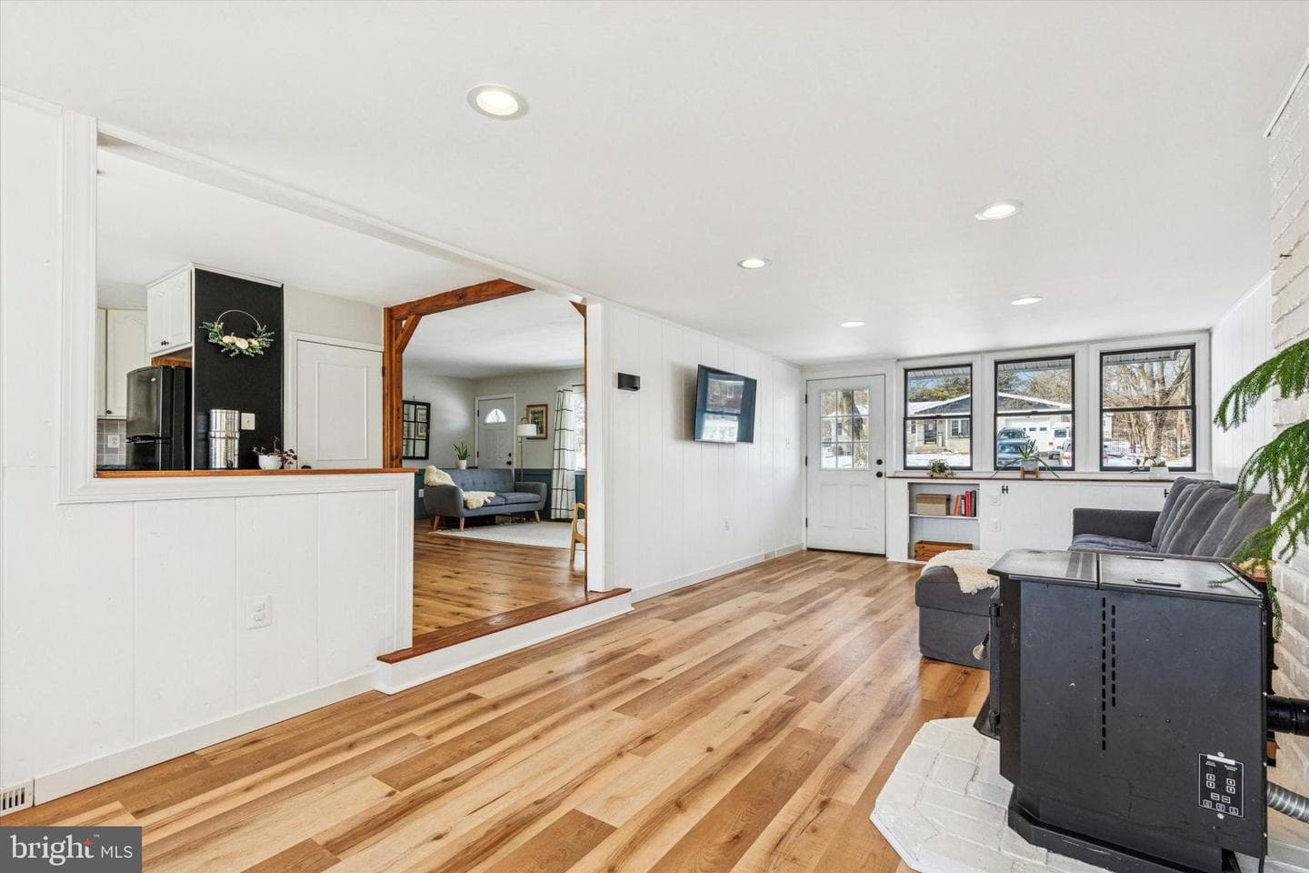 360 Maple Avenue photo 13