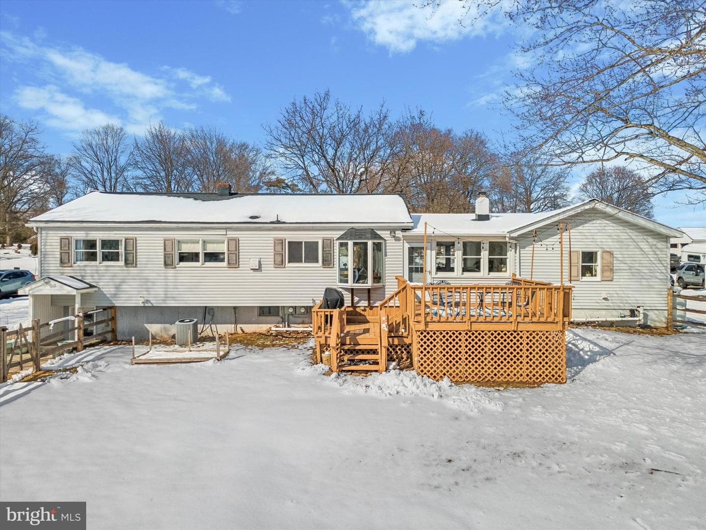 360 Maple Avenue photo 37