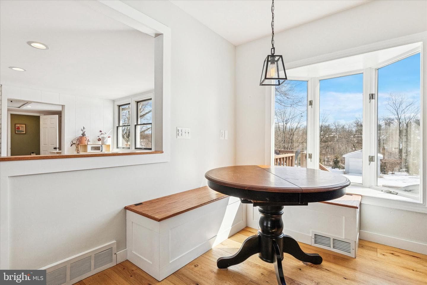 360 Maple Avenue photo 8
