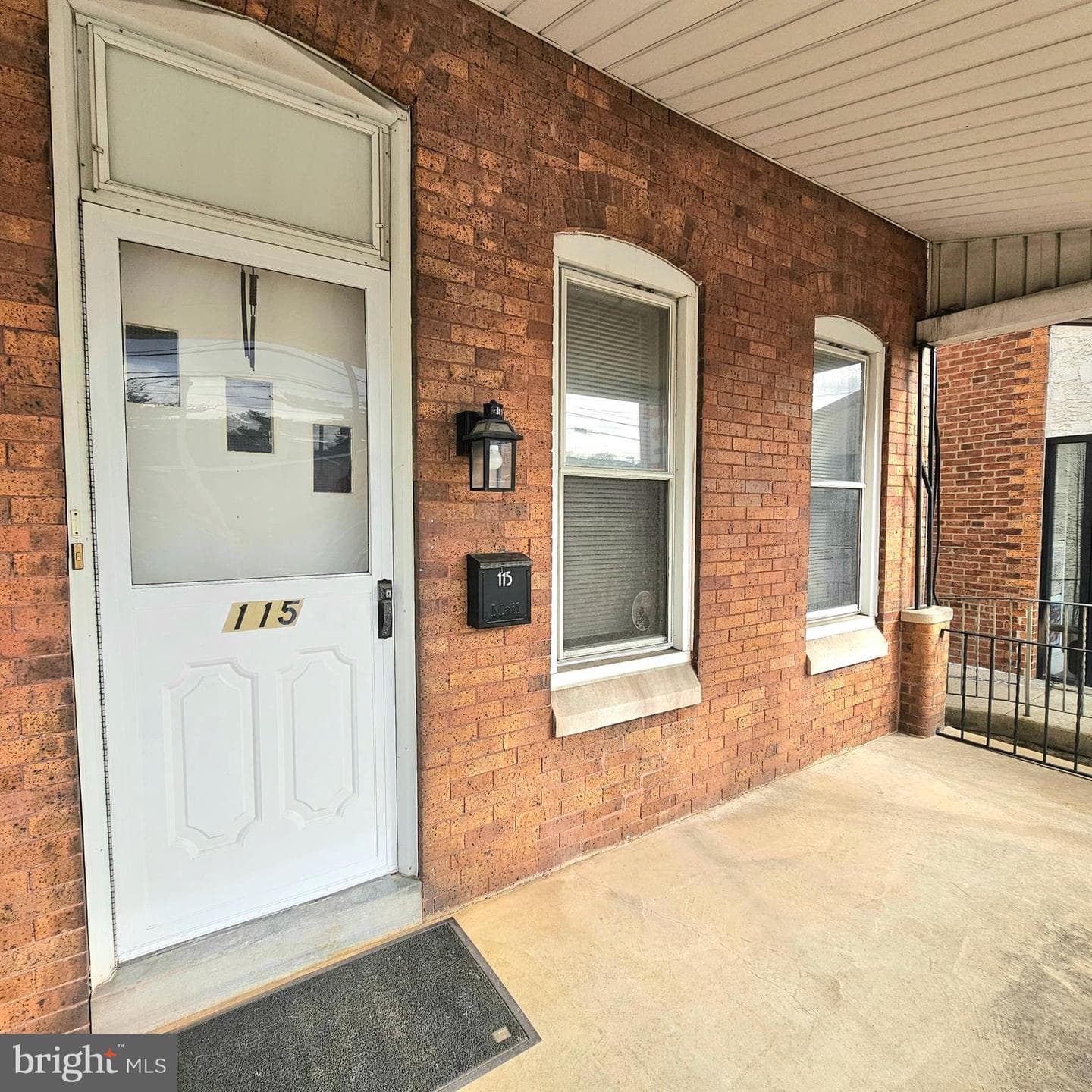 115 W 4th Street photo 5
