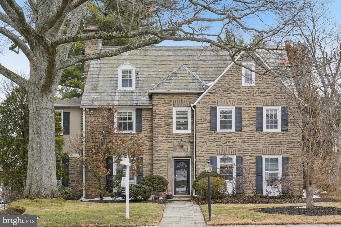 411 Lodges Lane