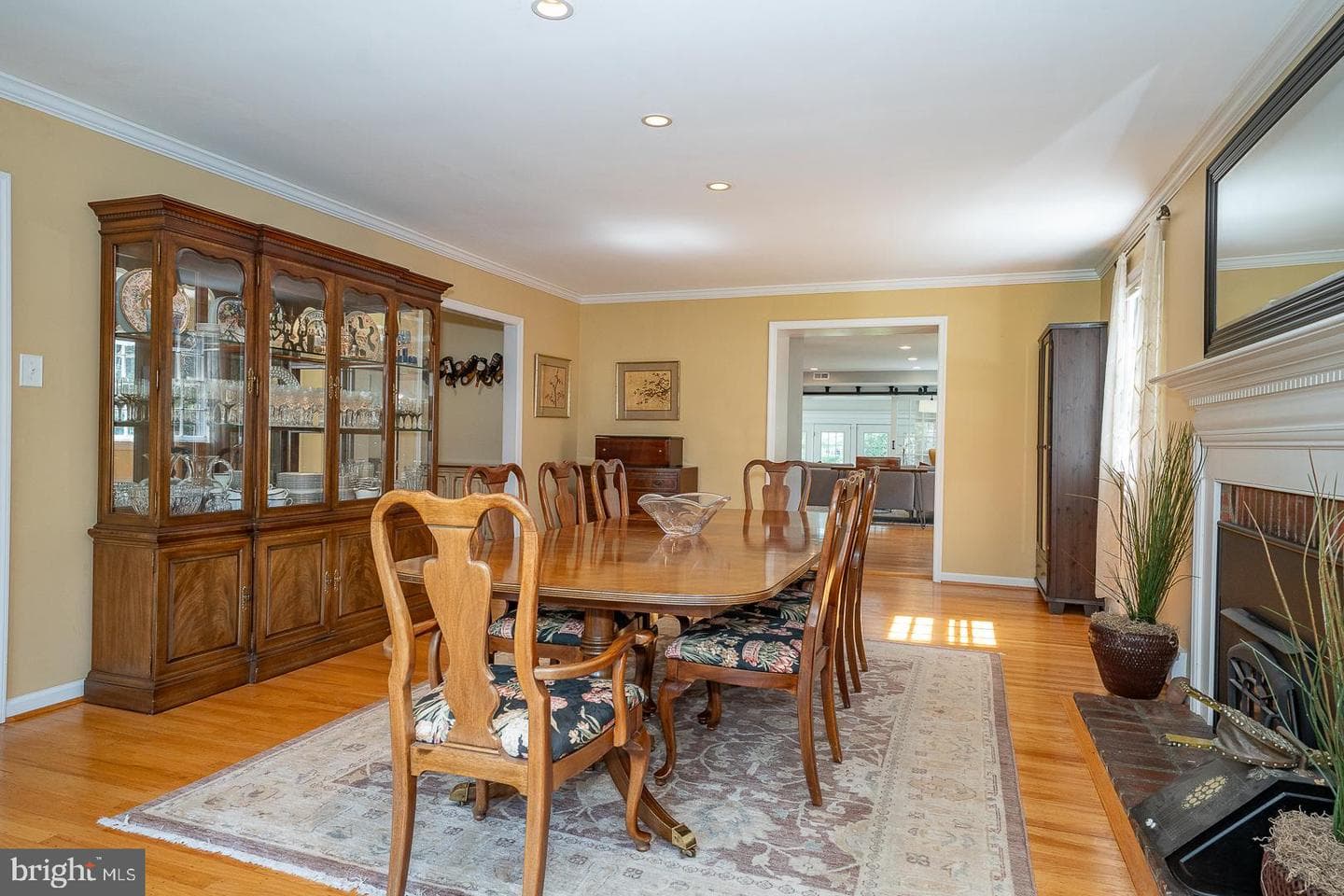 421 Wister Road photo 9