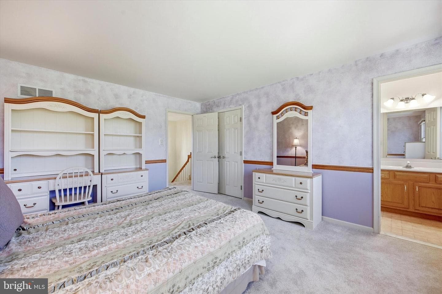 2594 Hillcrest Drive photo 24