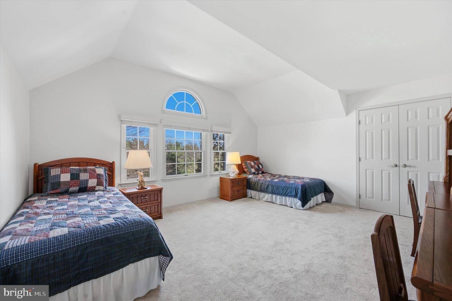 2594 Hillcrest Drive photo 29