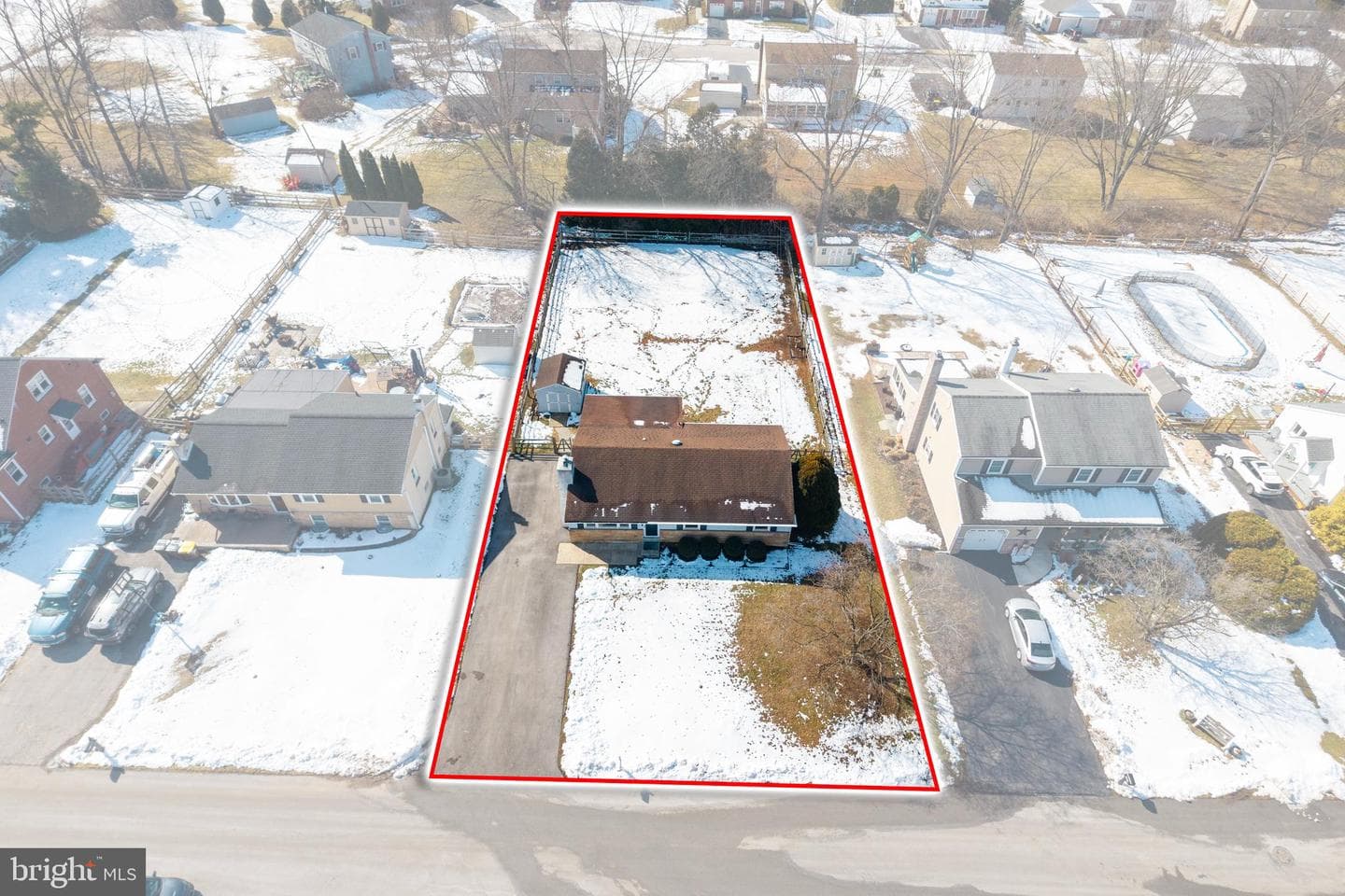 1820 W James Street photo 17