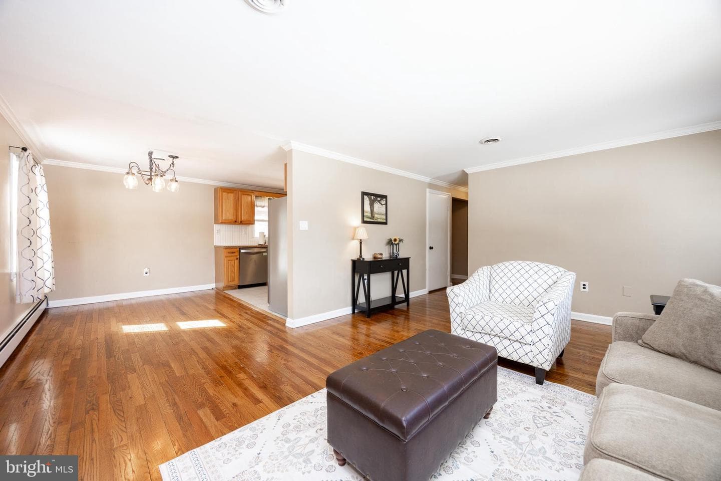 1820 W James Street photo 22