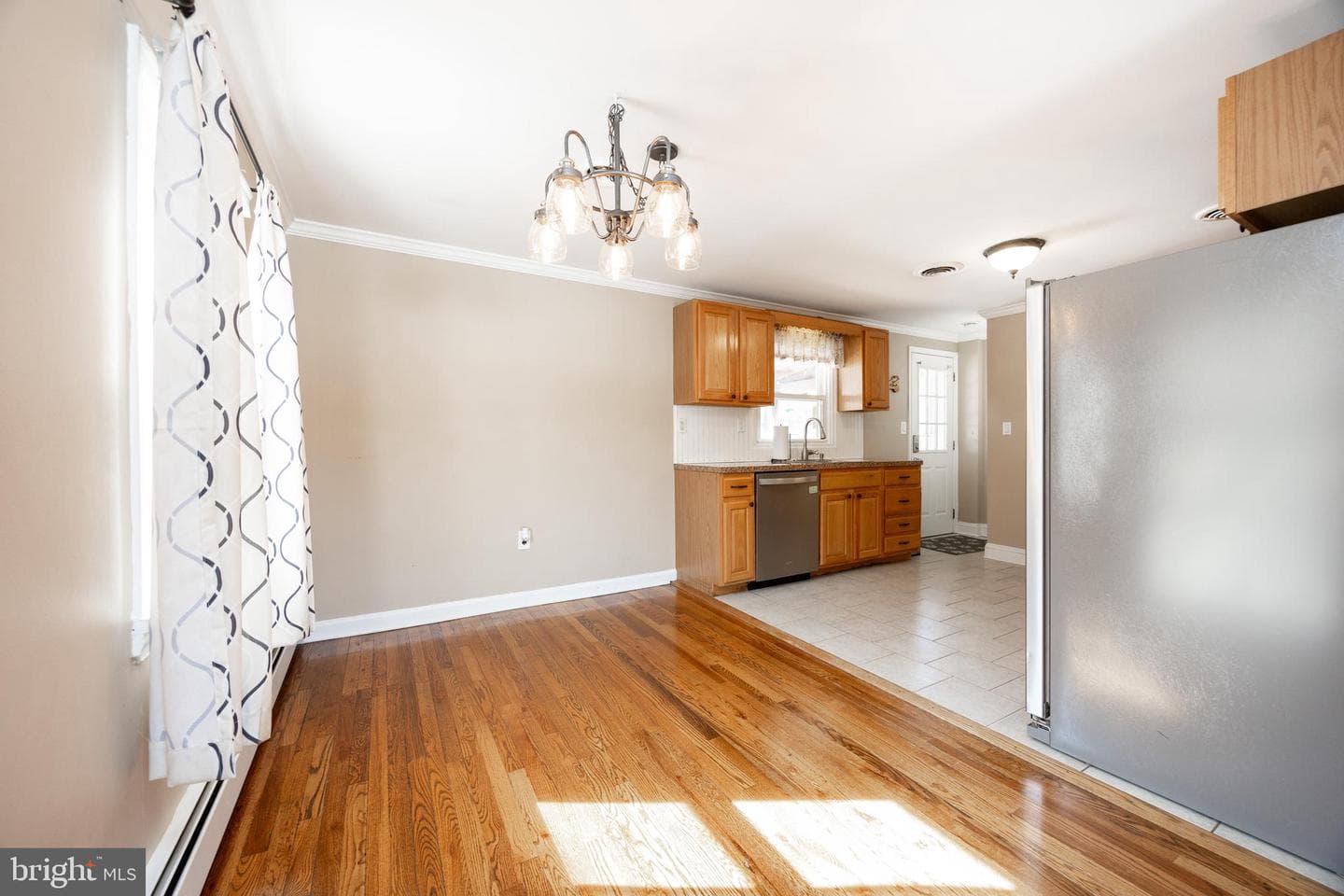 1820 W James Street photo 24