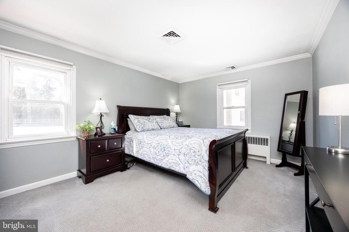 1820 W James Street photo 29