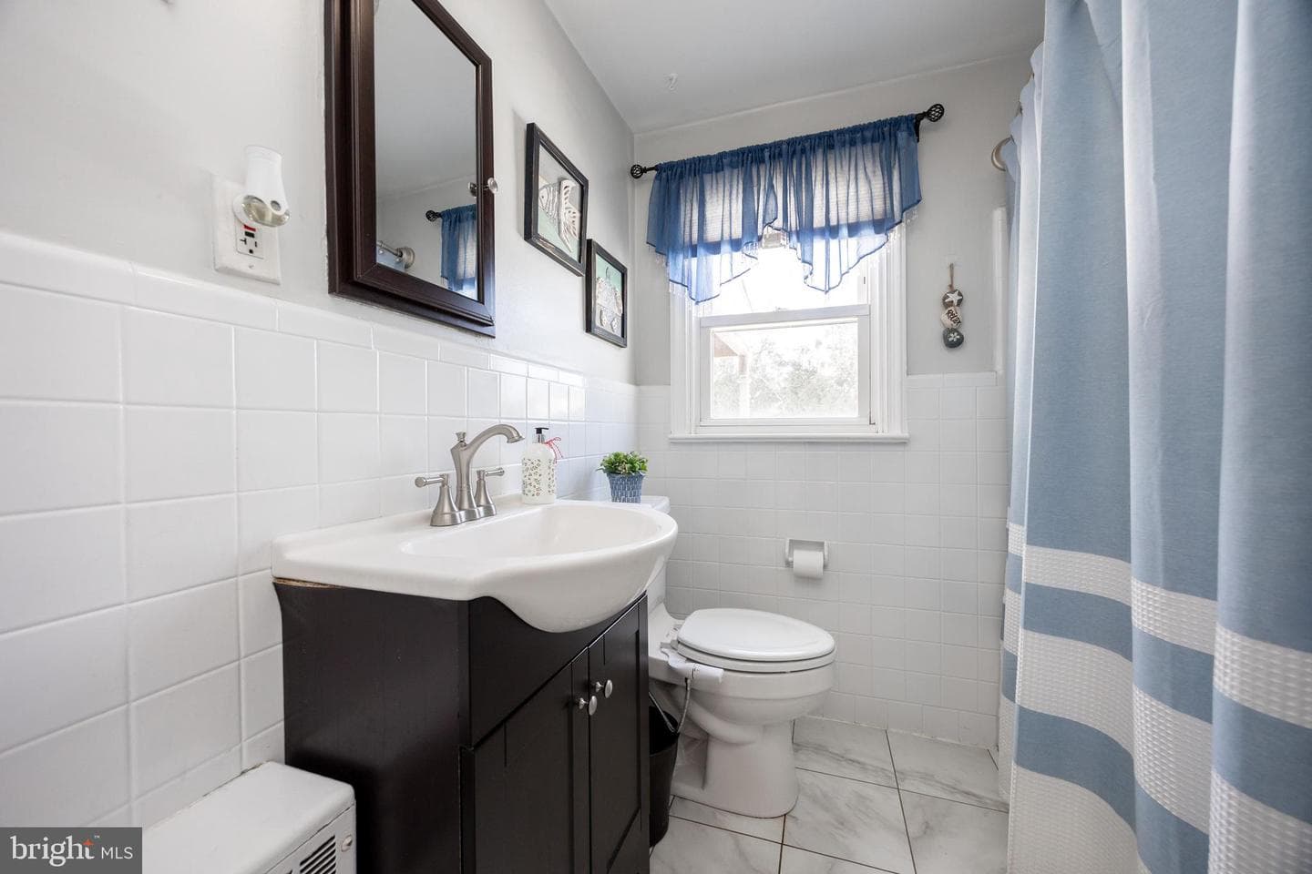 1820 W James Street photo 35