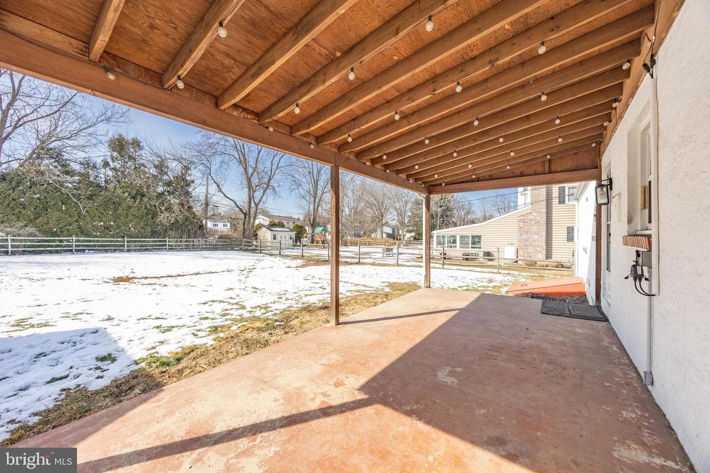 1820 W James Street photo 41