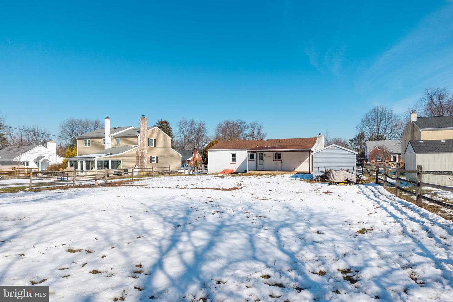 1820 W James Street photo 47