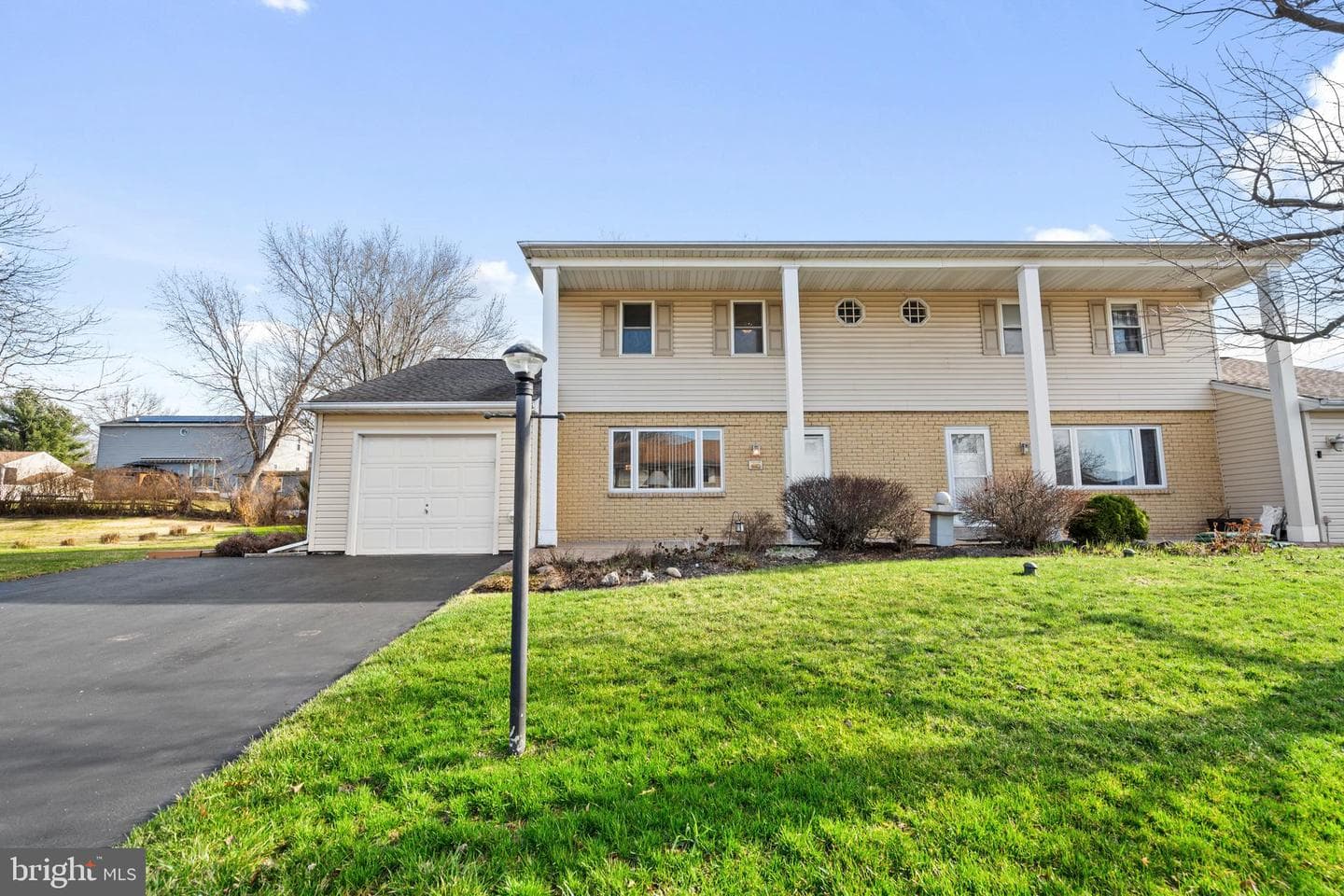 1559 Specht Place photo 25