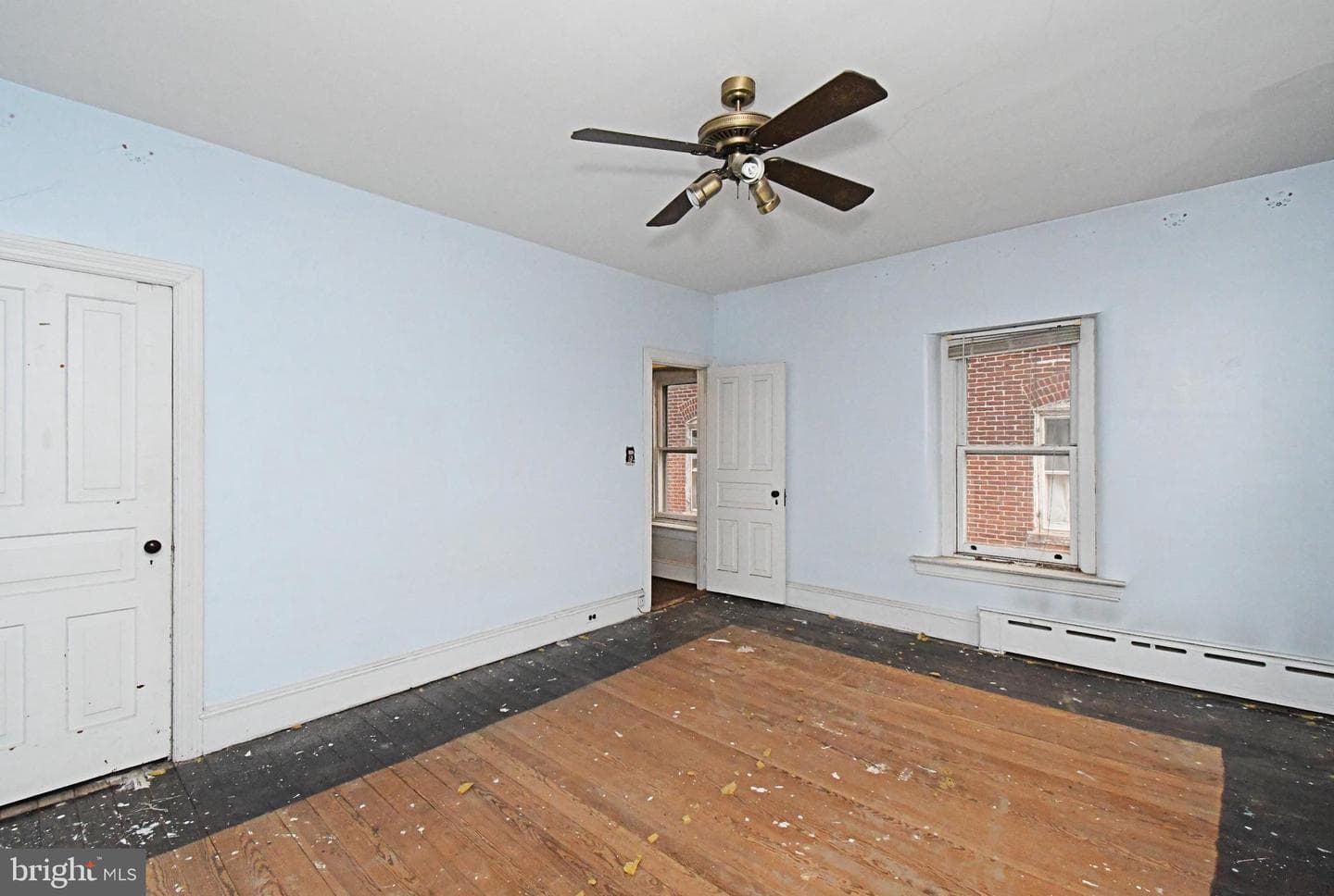 54 W Chestnut Street photo 26