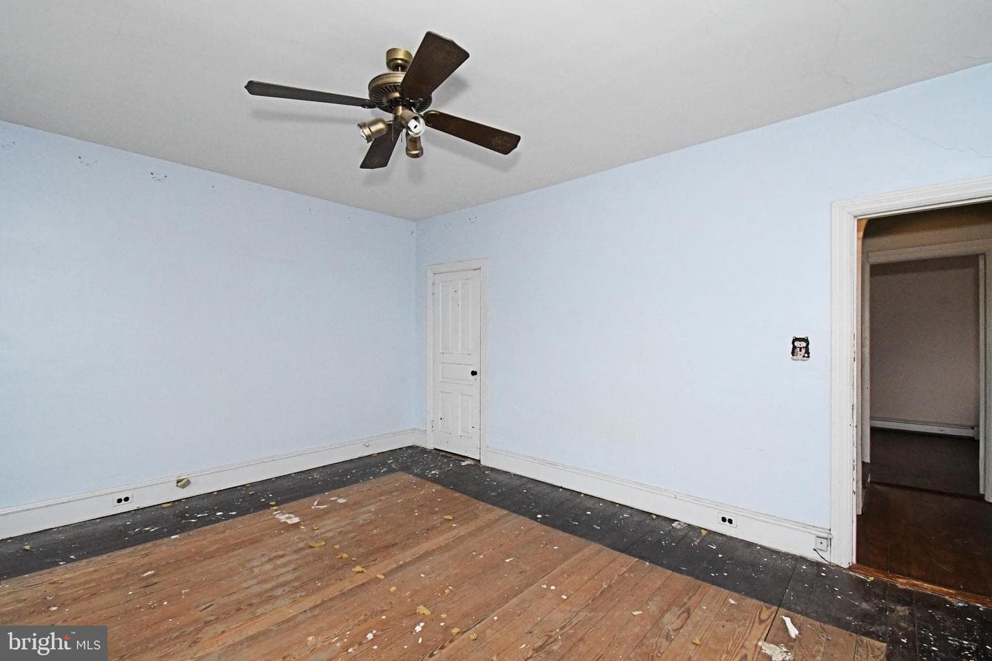 54 W Chestnut Street photo 27
