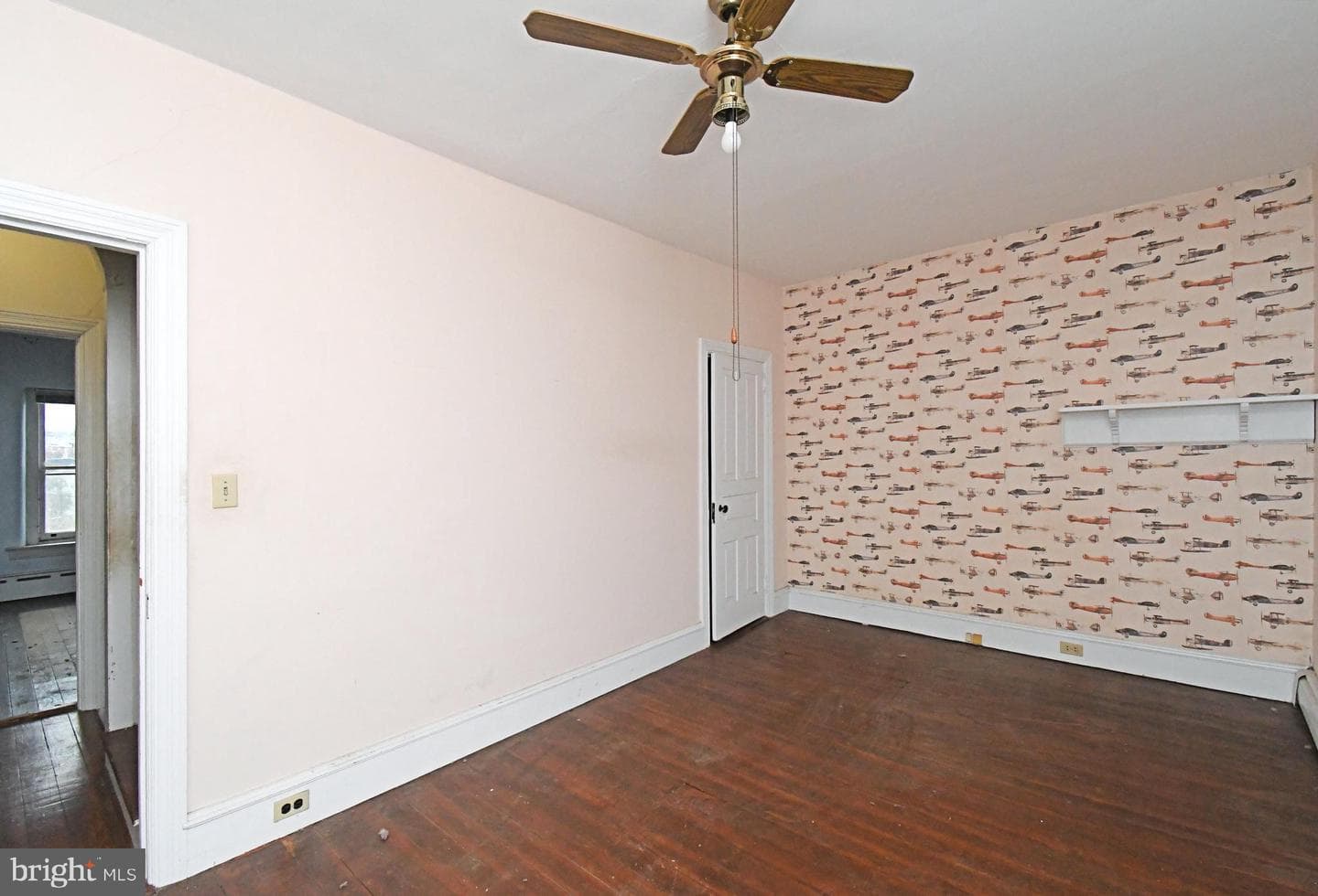 54 W Chestnut Street photo 32