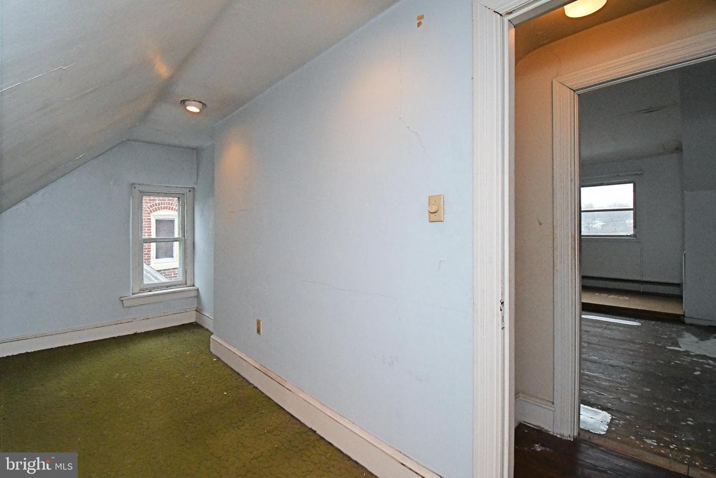 54 W Chestnut Street photo 39