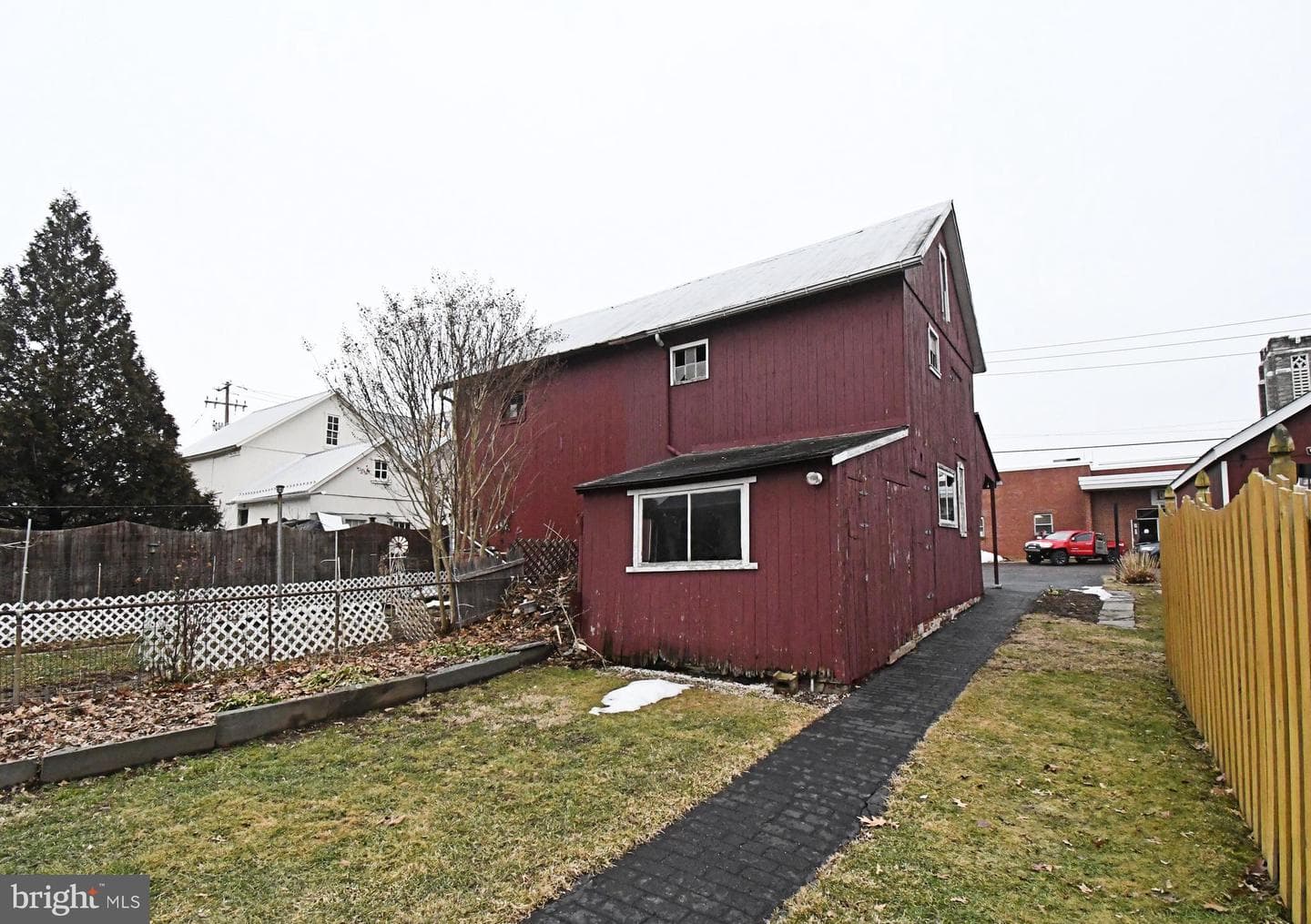 54 W Chestnut Street photo 51