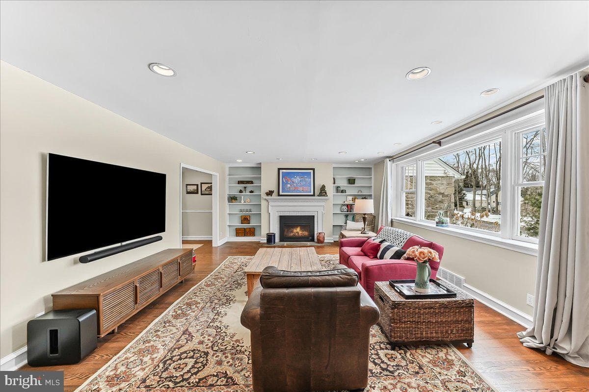 513 Waln Road photo 6