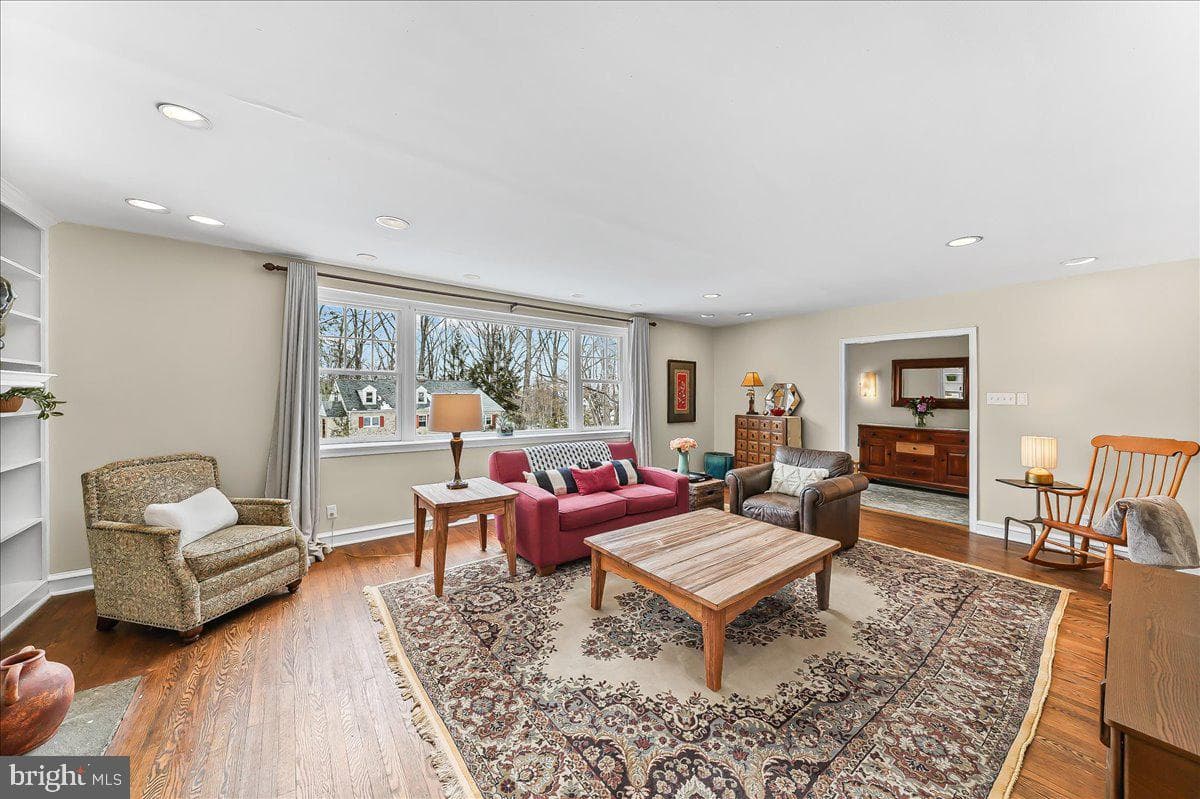 513 Waln Road photo 7
