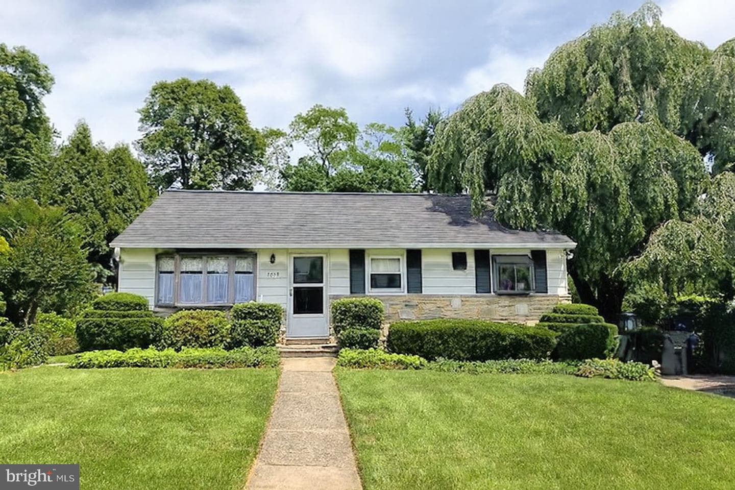 3009 Limekiln Pike photo 1