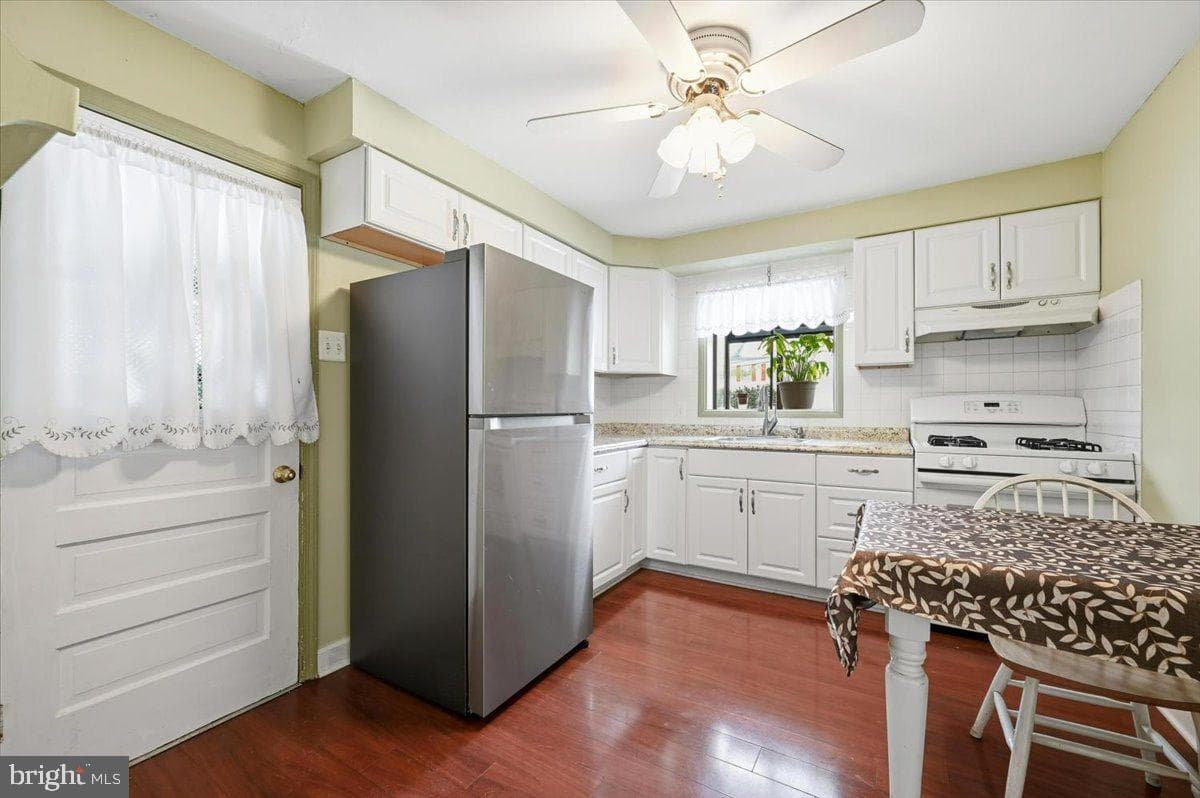 3009 Limekiln Pike photo 6