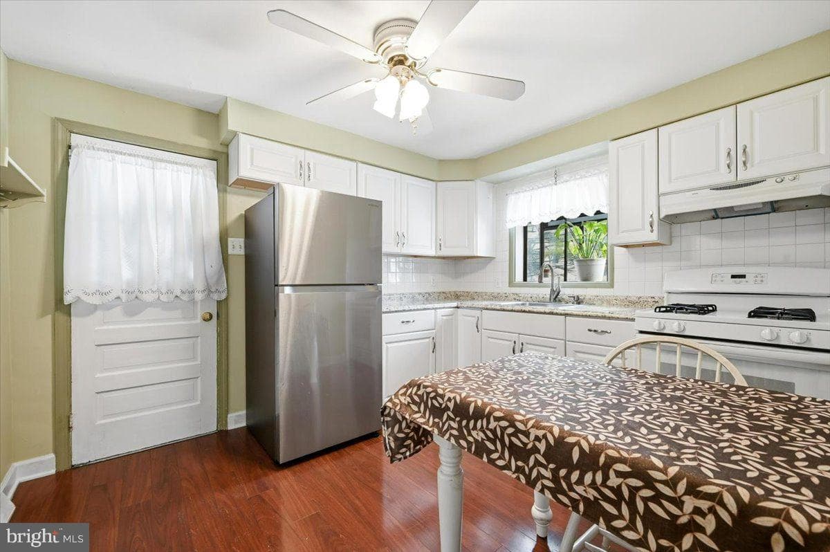 3009 Limekiln Pike photo 8