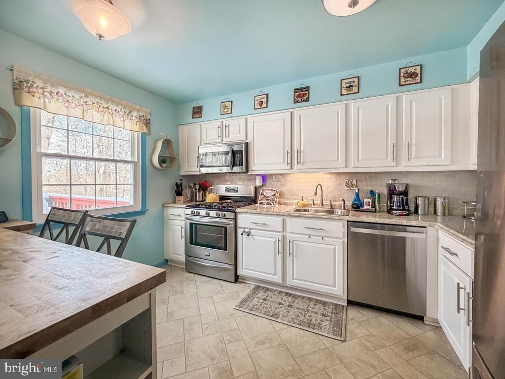 217 Jonathan Drive photo 9