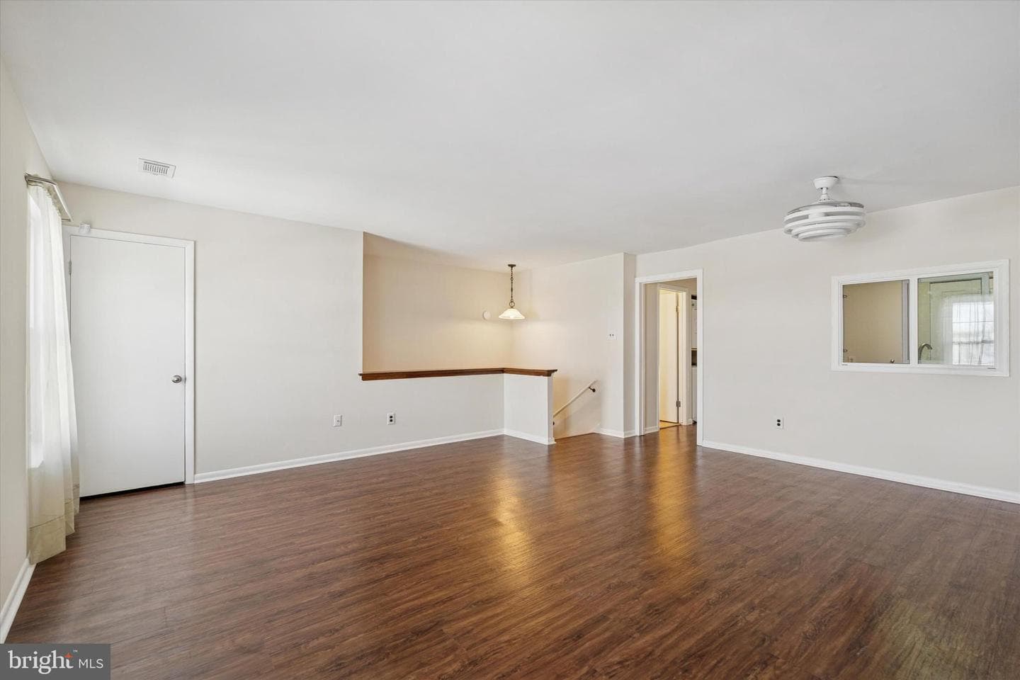 1219 Crosshill Court photo 3