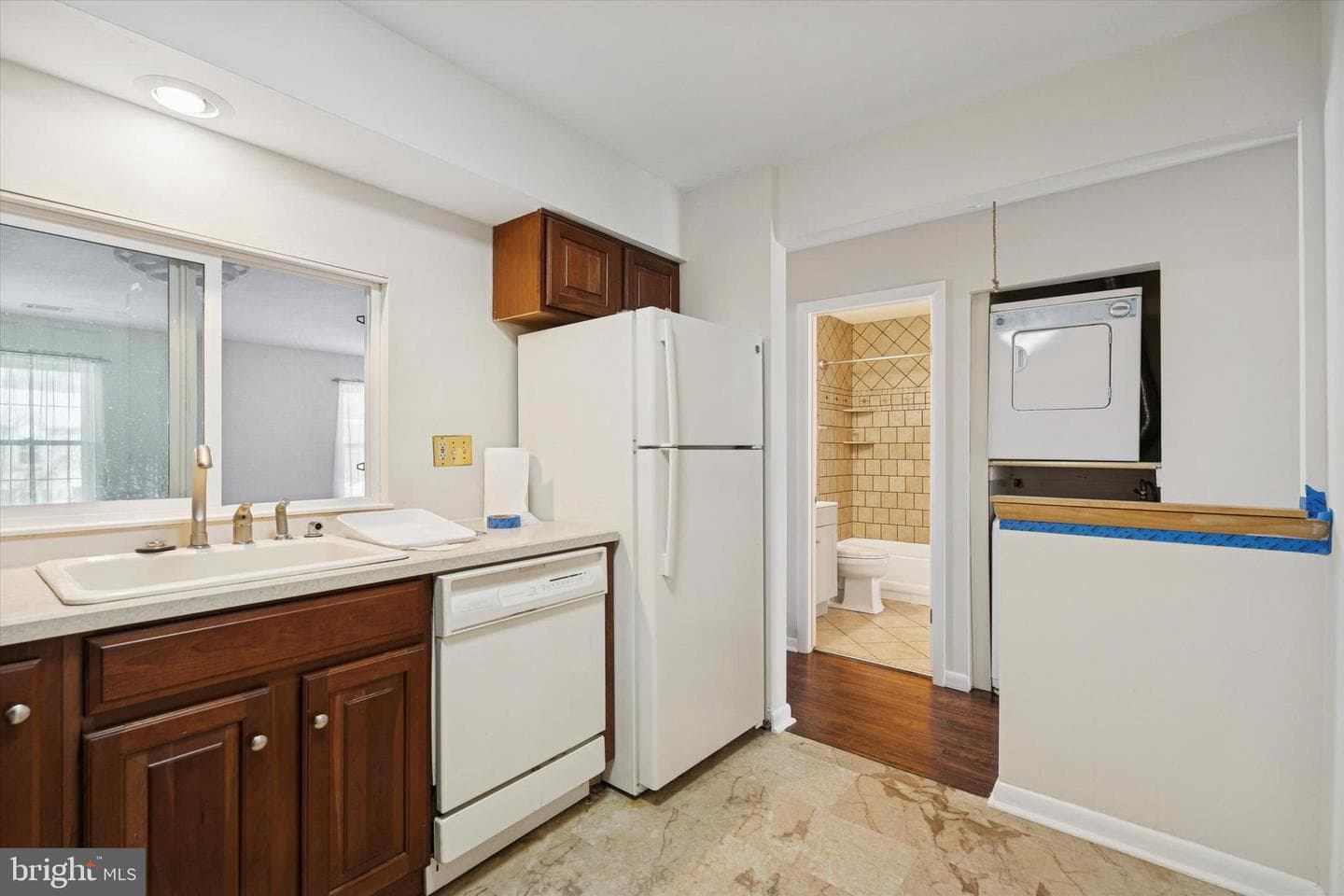 1219 Crosshill Court photo 7