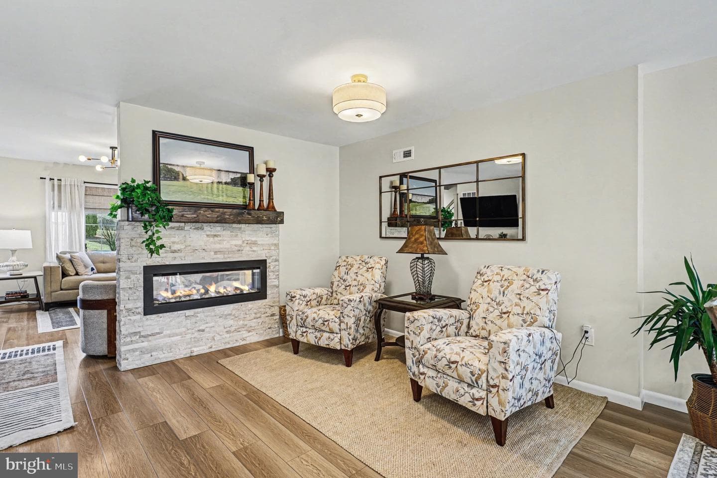 346 Jefferson Court photo 15